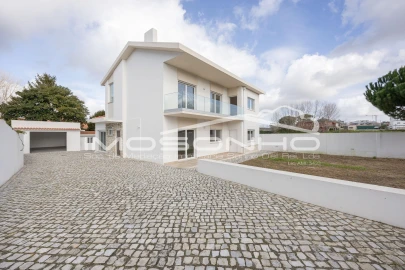 Moradia T4 para Venda em Marinha Grande