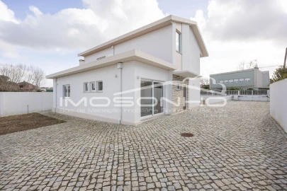 Moradia T4 para Venda em Marinha Grande