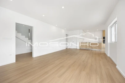 Moradia T4 para Venda em Marinha Grande