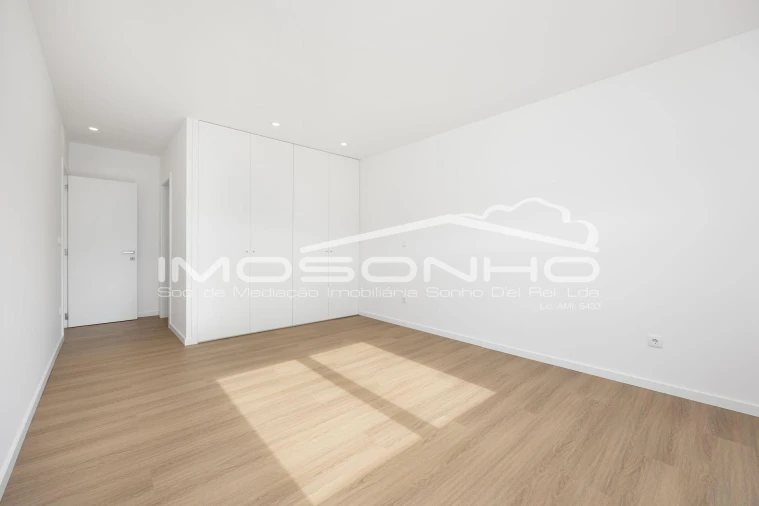 Moradia T4 para Venda em Marinha Grande Foto 12