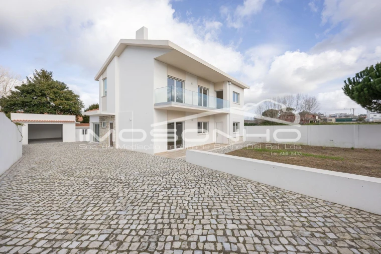 Moradia T4 para Venda em Marinha Grande Foto 28