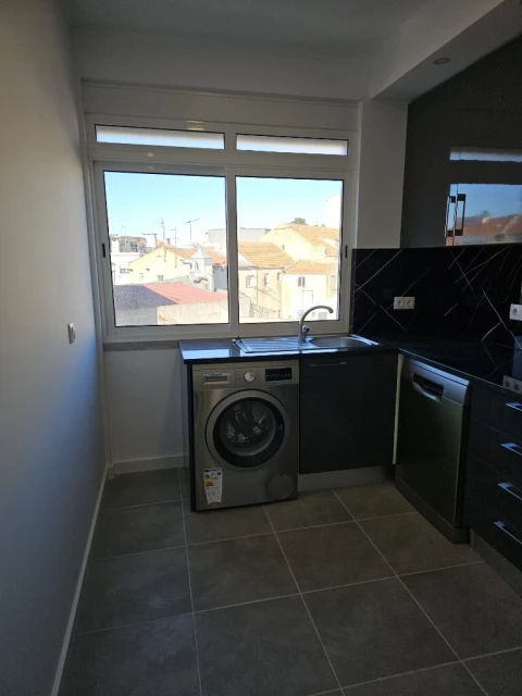 Apartamento T3 para Venda em Almada, Cova da Piedade, Pragal e Cacilhas