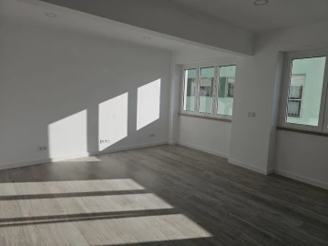 Apartamento T3 para Venda em Almada, Cova da Piedade, Pragal e Cacilhas
