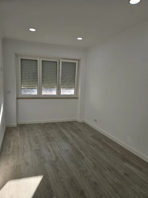 Apartamento T3 para Venda em Almada, Cova da Piedade, Pragal e Cacilhas
