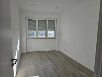 Apartamento T3 para Venda em Almada, Cova da Piedade, Pragal e Cacilhas