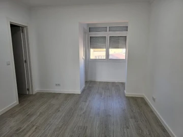 Apartamento T3 para Venda em Almada, Cova da Piedade, Pragal e Cacilhas