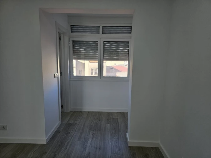 Apartamento T3 para Venda em Almada, Cova da Piedade, Pragal e Cacilhas Foto 22