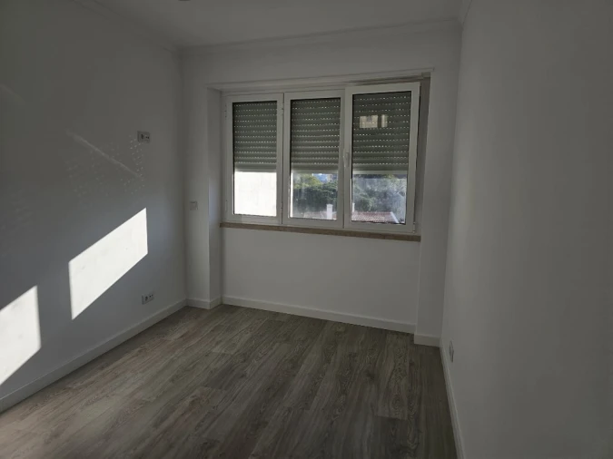 Apartamento T3 para Venda em Almada, Cova da Piedade, Pragal e Cacilhas Foto 5