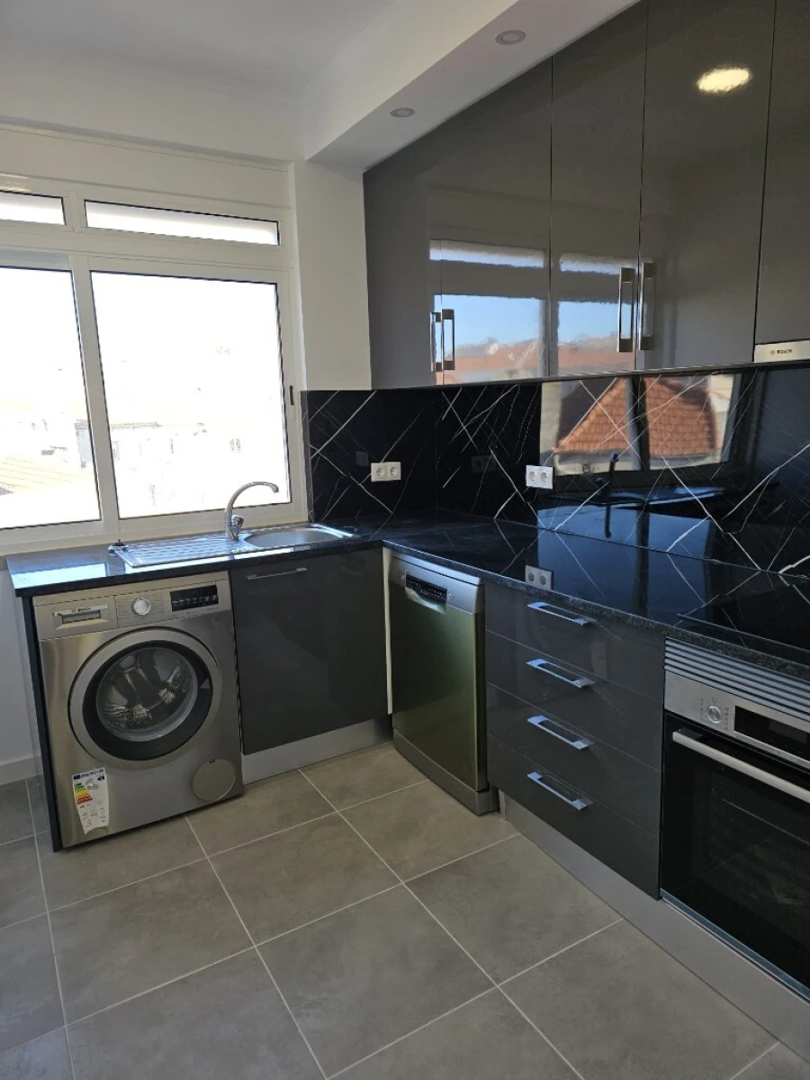 Apartamento T3 para Venda em Almada, Cova da Piedade, Pragal e Cacilhas Foto 34