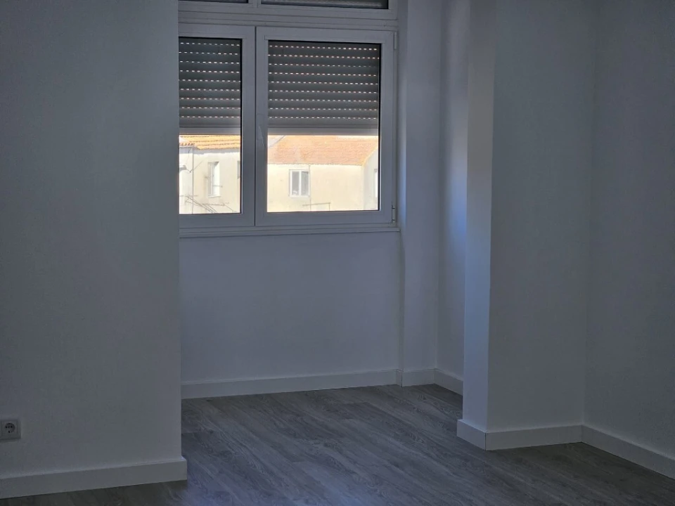 Apartamento T3 para Venda em Almada, Cova da Piedade, Pragal e Cacilhas Foto 19