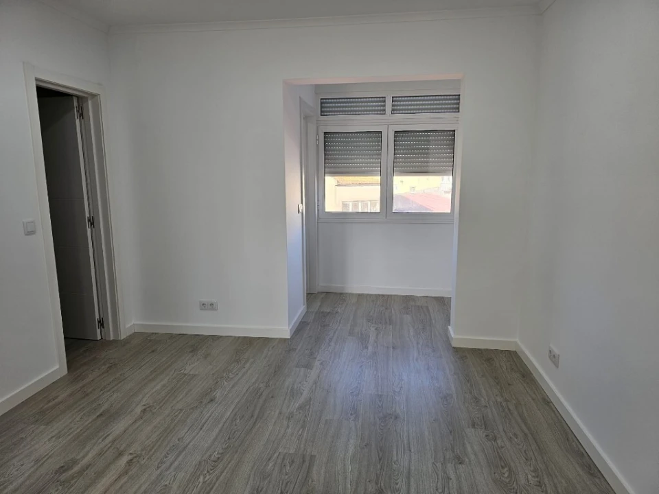 Apartamento T3 para Venda em Almada, Cova da Piedade, Pragal e Cacilhas Foto 20