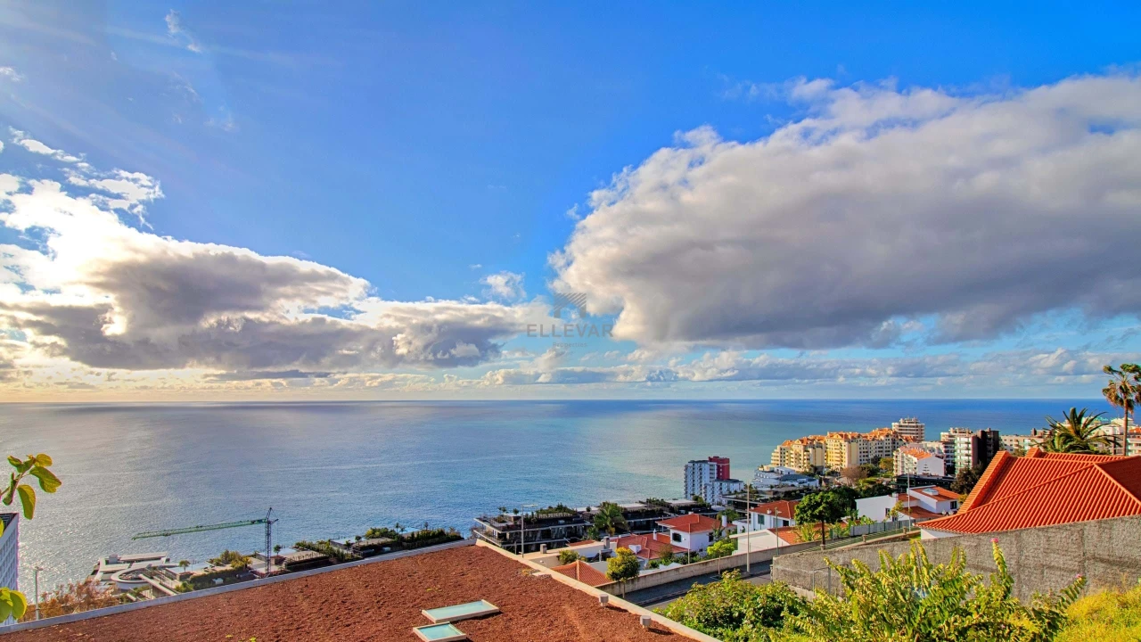 Moradia T3 para Venda em São Martinho Foto 1