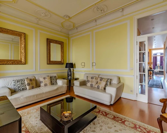 Apartamento T4 para Venda em Santo António Foto 13