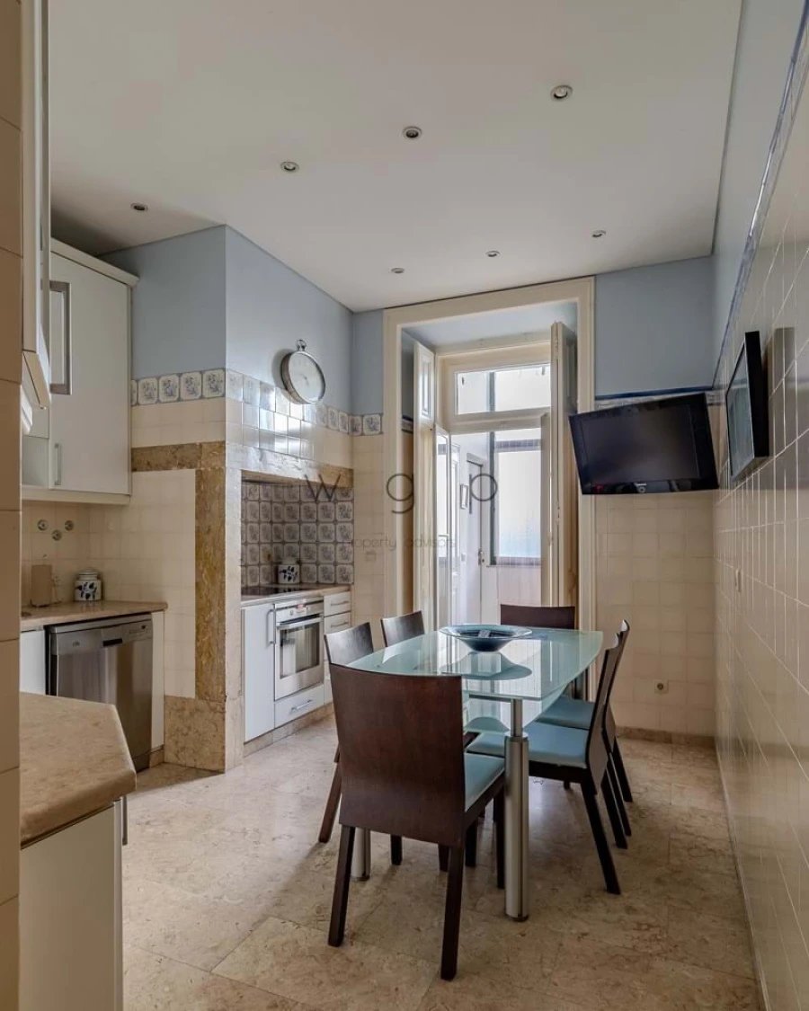 Apartamento T4 para Venda em Santo António Foto 11