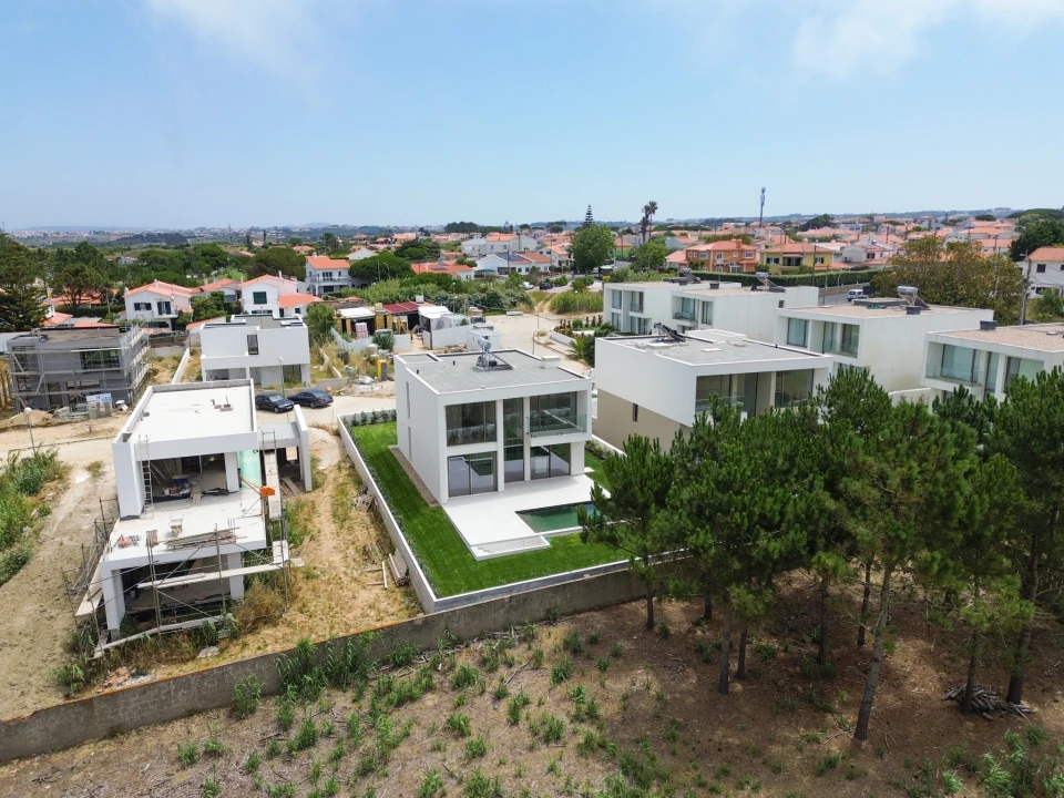 Moradia T4 para Venda em Agualva e Mira-Sintra Foto 8