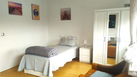 Quarto para Arrendamento em Paranhos