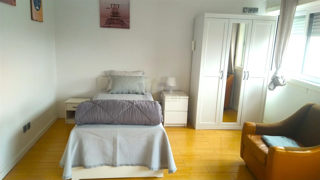 Quarto para Arrendamento em Paranhos Foto 1