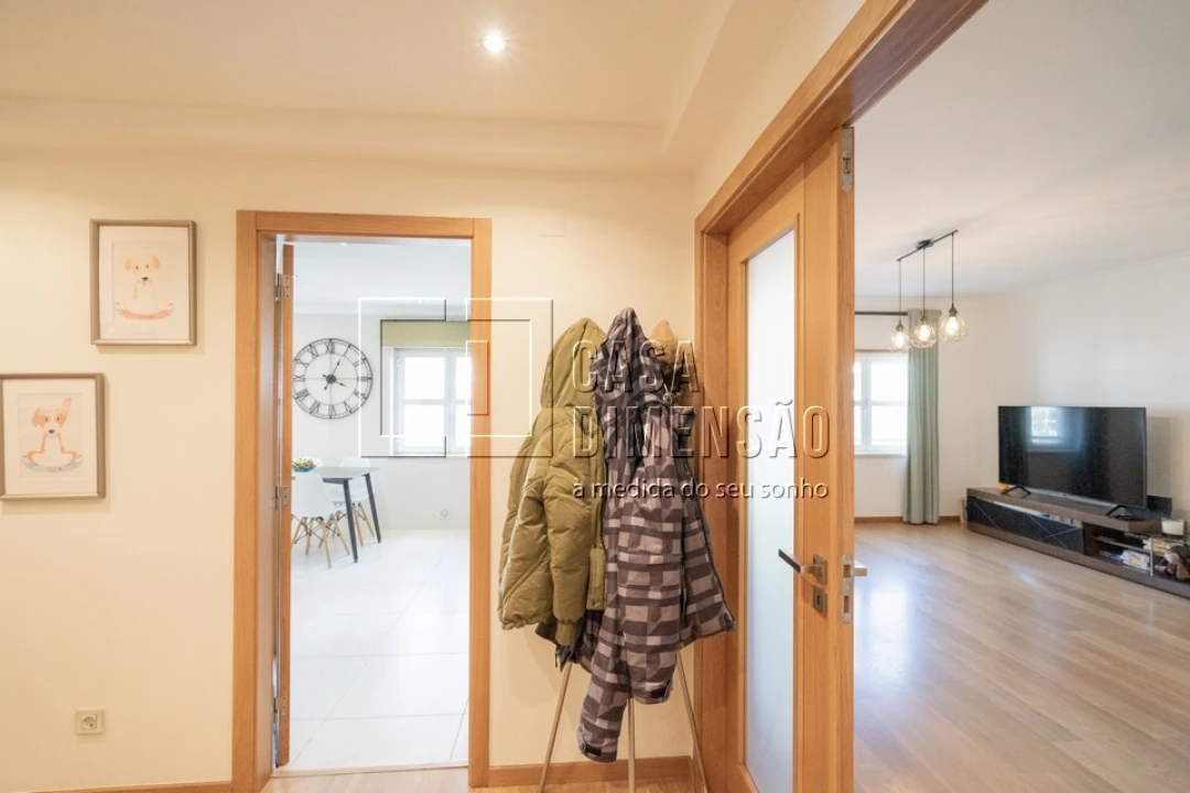 Apartamento T2 para Venda em Carnaxide e Queijas Foto 4