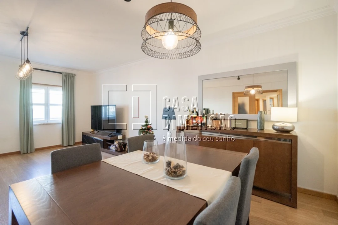 Apartamento T2 para Venda em Carnaxide e Queijas Foto 8