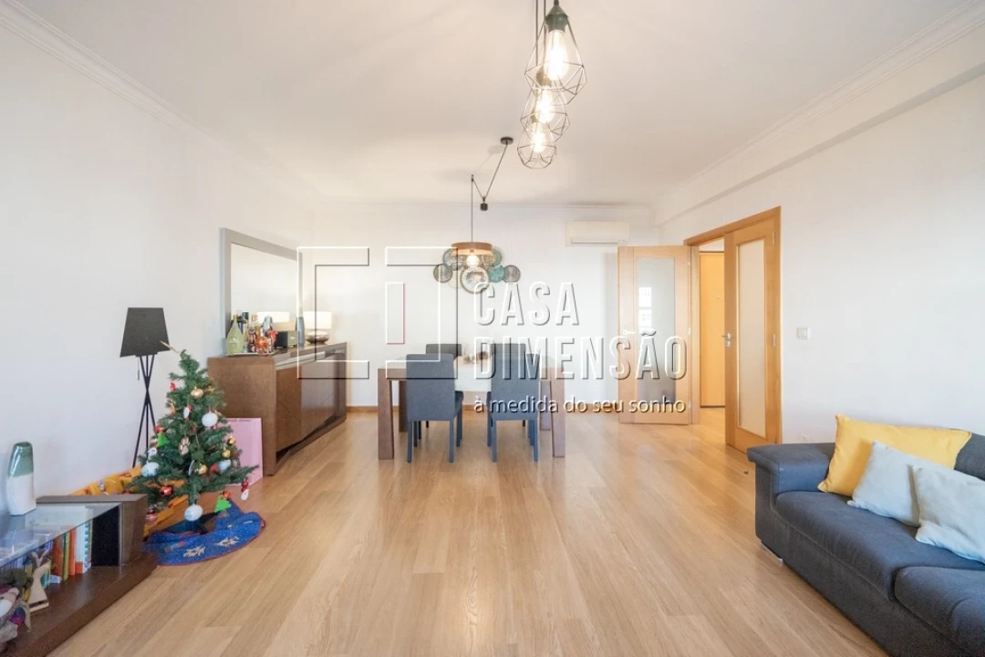 Apartamento T2 para Venda em Carnaxide e Queijas Foto 14