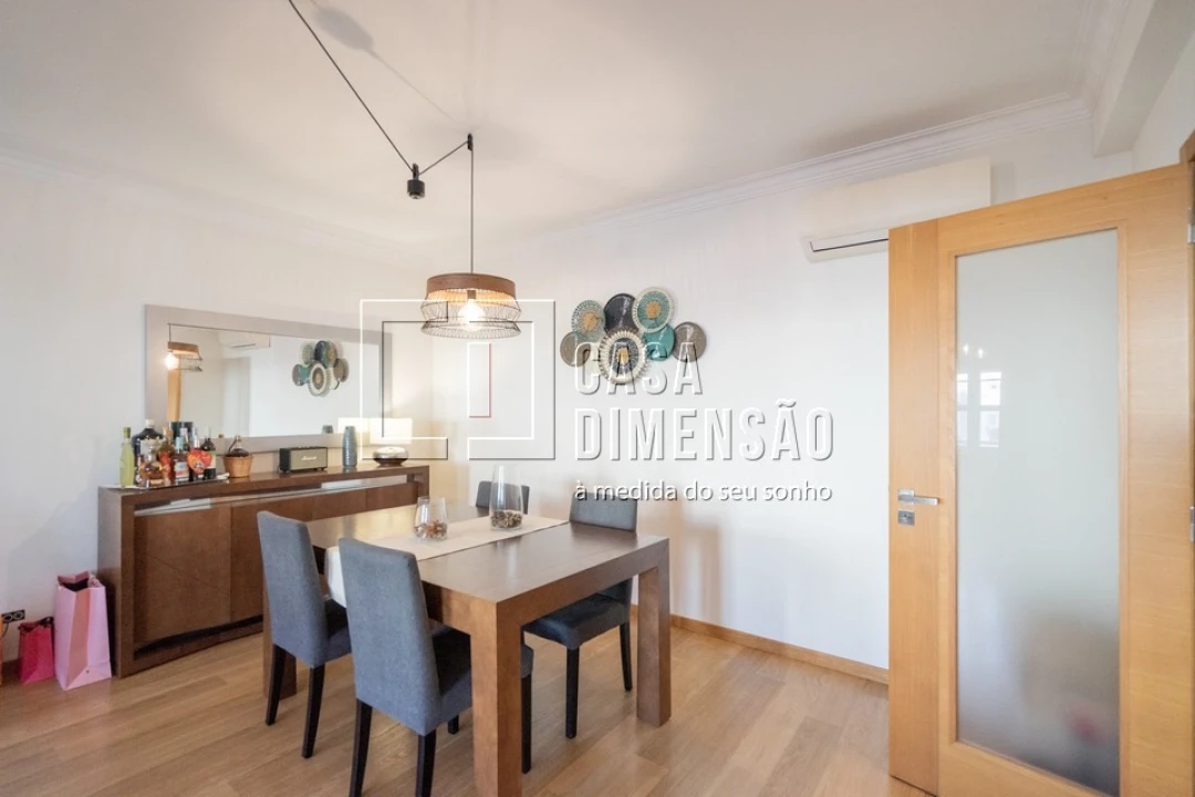 Apartamento T2 para Venda em Carnaxide e Queijas Foto 17
