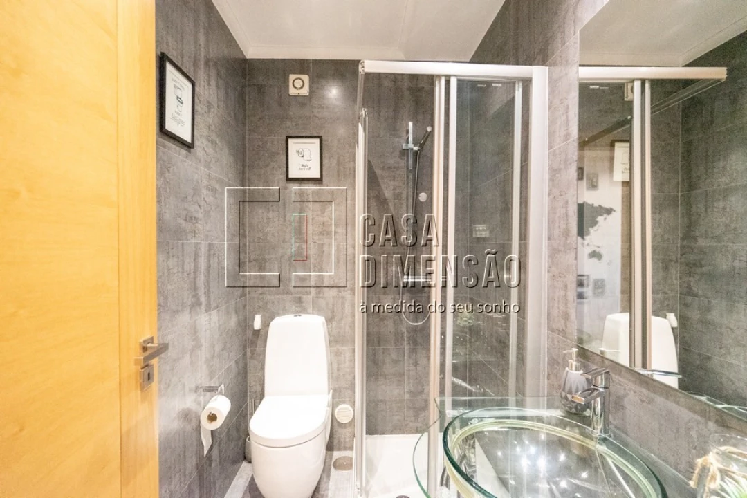 Apartamento T2 para Venda em Carnaxide e Queijas Foto 30