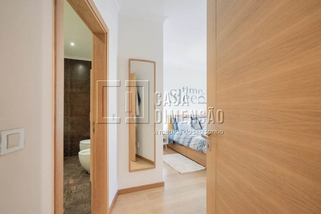 Apartamento T2 para Venda em Carnaxide e Queijas Foto 38