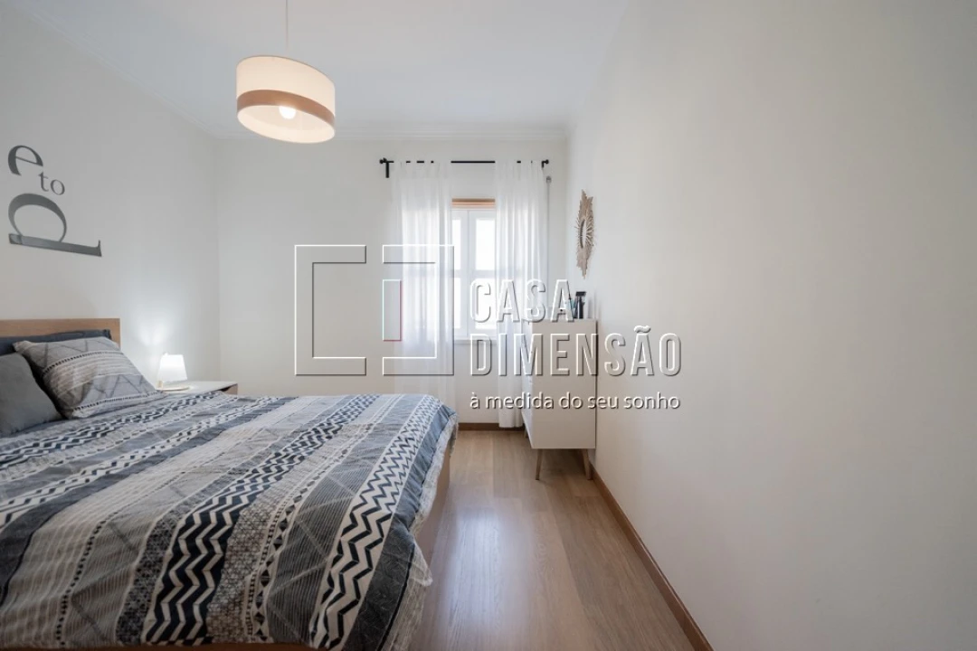 Apartamento T2 para Venda em Carnaxide e Queijas Foto 41