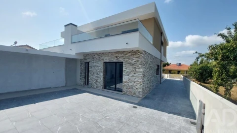 Moradia T4 para Venda em Cantanhede e Pocariça