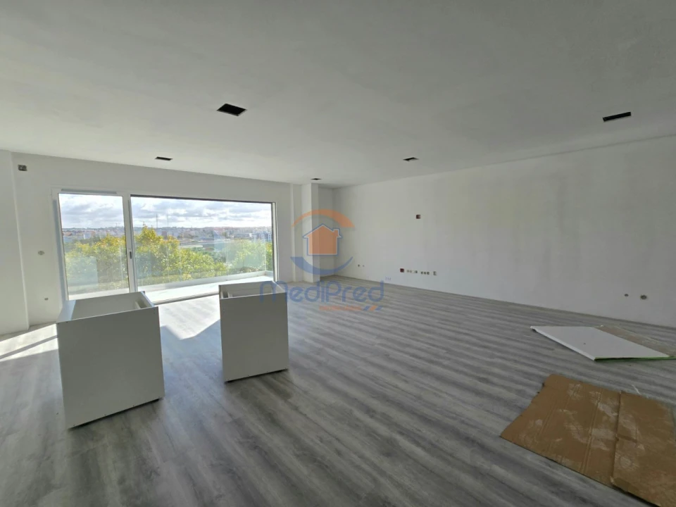 Apartamento T5 para Venda em Montijo e Afonsoeiro Foto 4