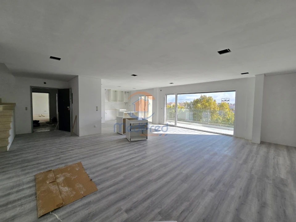 Apartamento T5 para Venda em Montijo e Afonsoeiro Foto 5