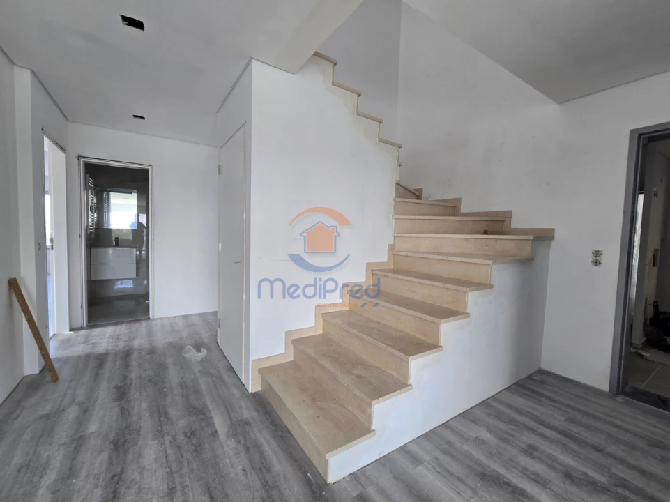 Apartamento T5 para Venda em Montijo e Afonsoeiro Foto 14
