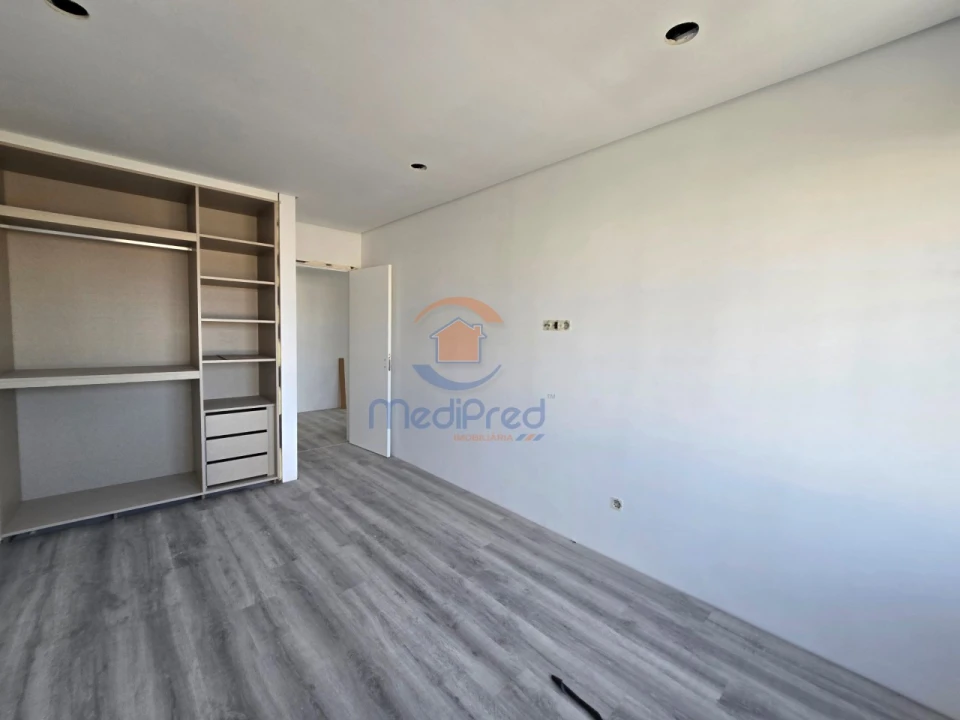 Apartamento T5 para Venda em Montijo e Afonsoeiro Foto 25