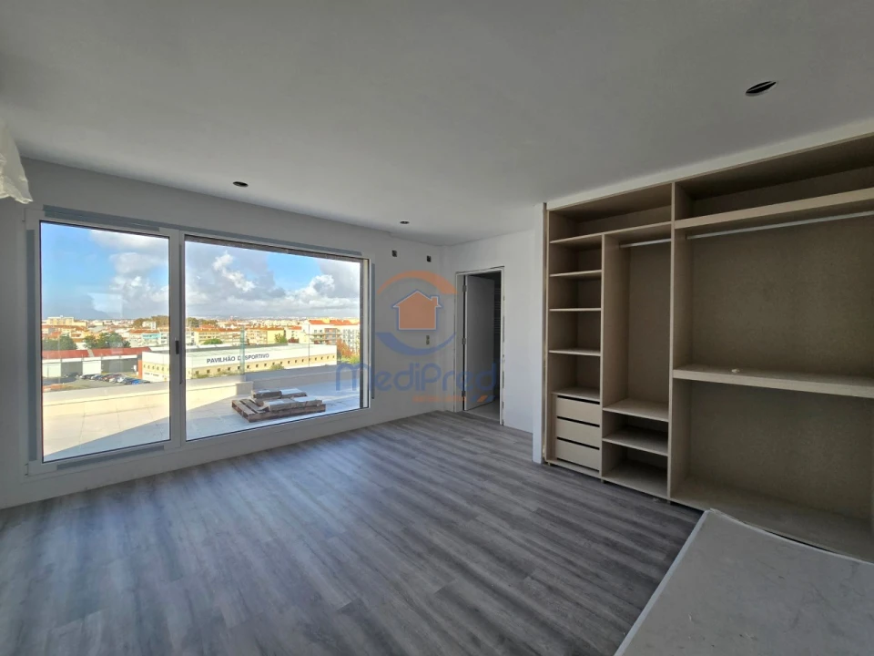 Apartamento T5 para Venda em Montijo e Afonsoeiro Foto 29