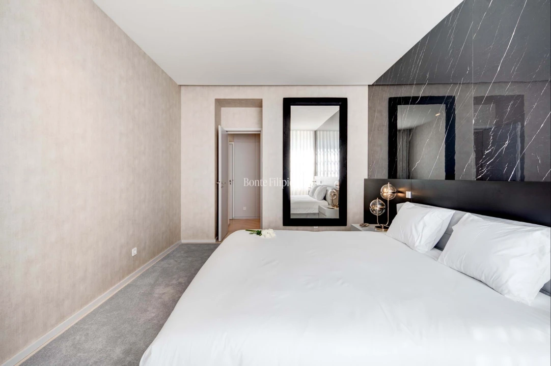 Apartamento T2 para Venda em Santo António Foto 19