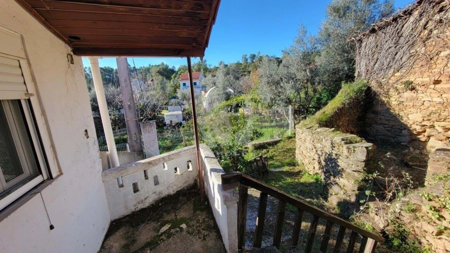 Moradia T1 para Venda em Sobreira Formosa e Alvito da Beira Foto 4