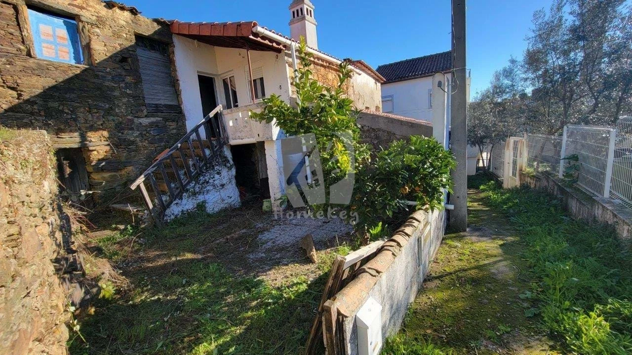 Moradia T1 para Venda em Sobreira Formosa e Alvito da Beira Foto 17