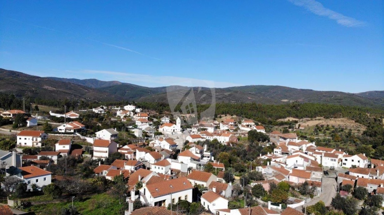 Moradia T1 para Venda em Sobreira Formosa e Alvito da Beira Foto 31
