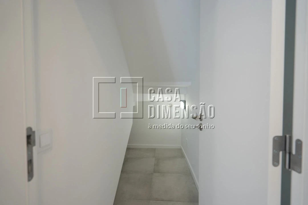 Moradia T4 para Venda em Charneca de Caparica e Sobreda Foto 10