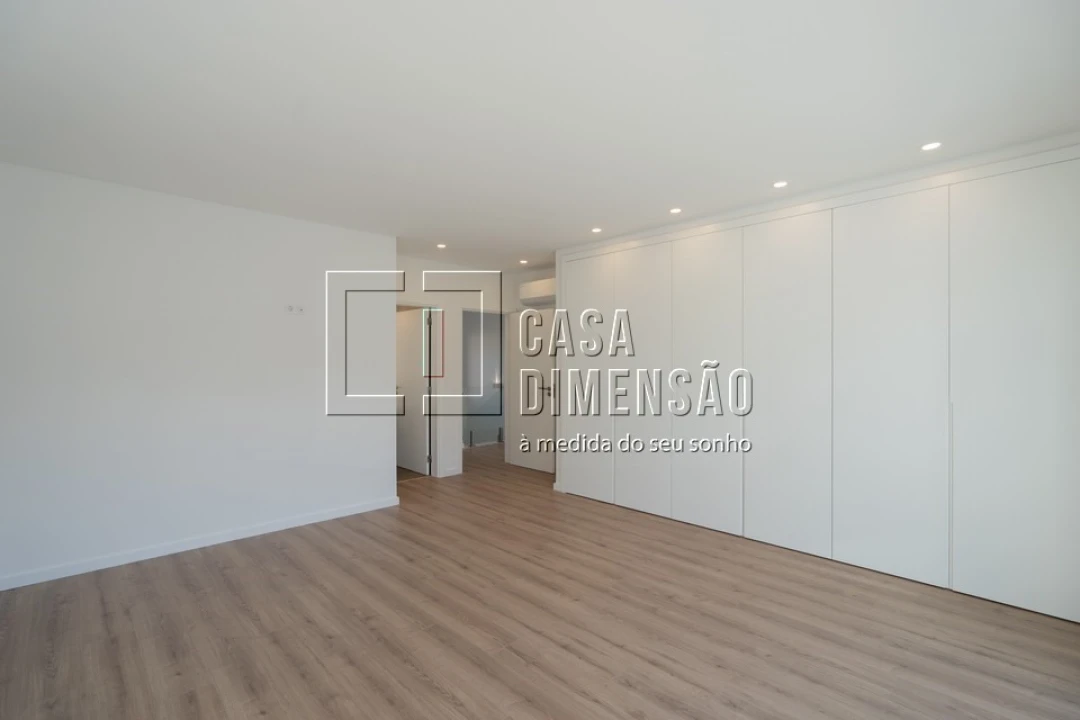 Moradia T4 para Venda em Charneca de Caparica e Sobreda Foto 40