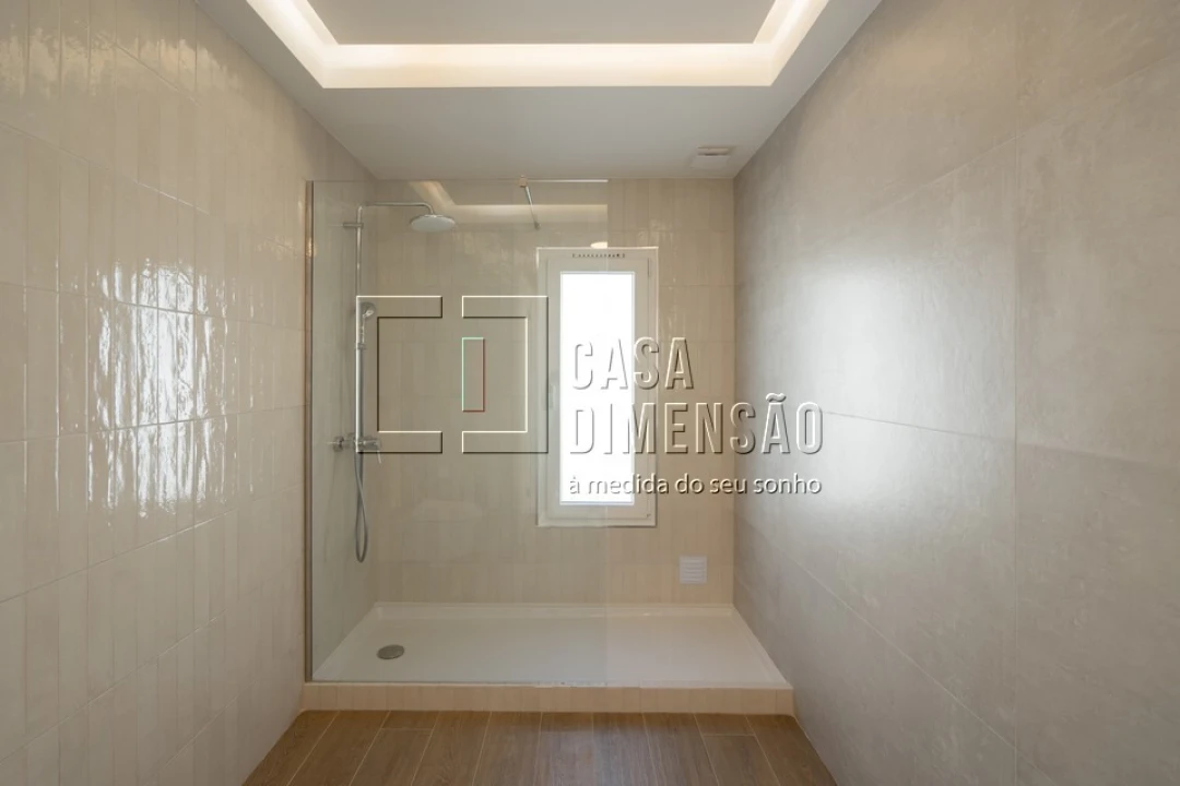 Moradia T4 para Venda em Charneca de Caparica e Sobreda Foto 44