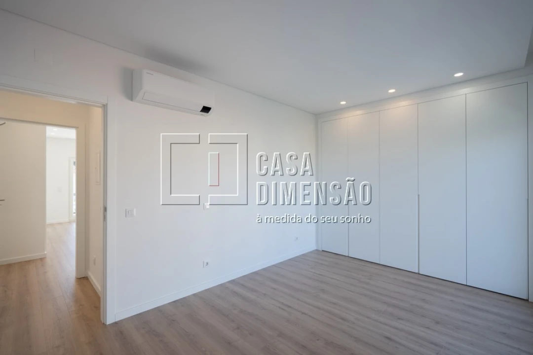 Moradia T4 para Venda em Charneca de Caparica e Sobreda Foto 51