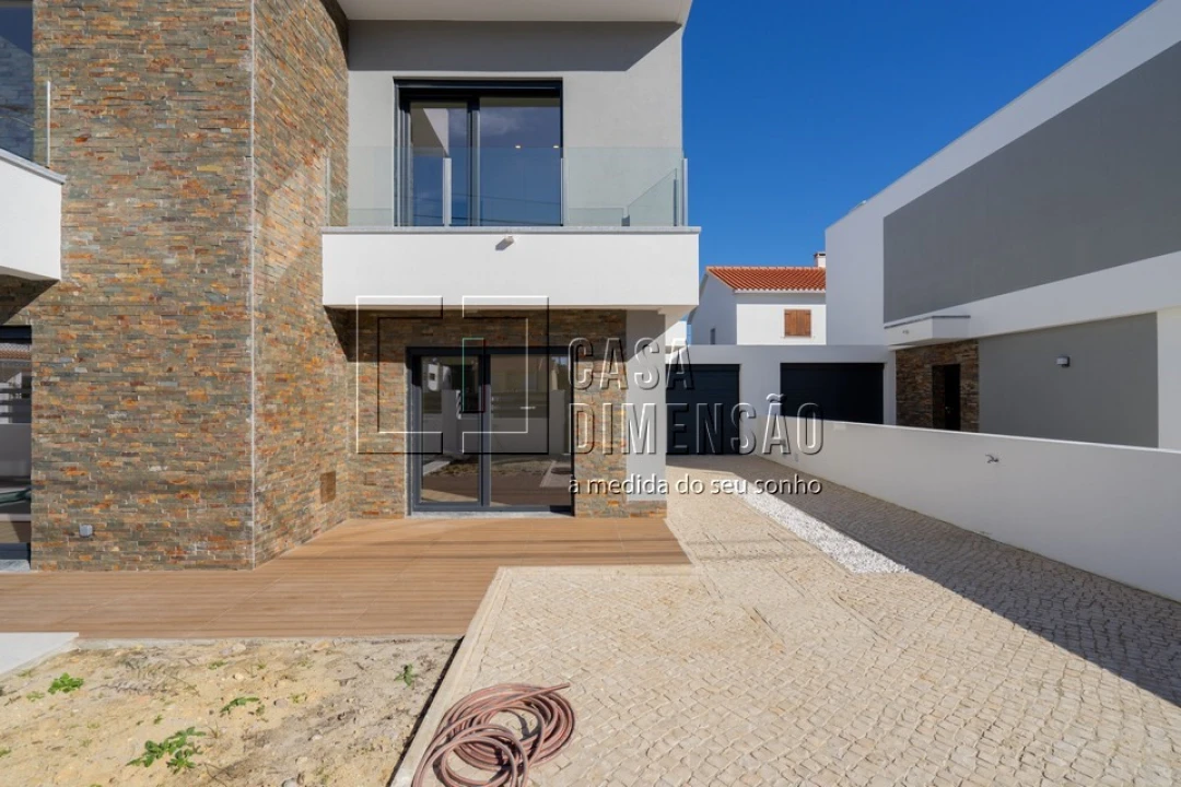 Moradia T4 para Venda em Charneca de Caparica e Sobreda Foto 69