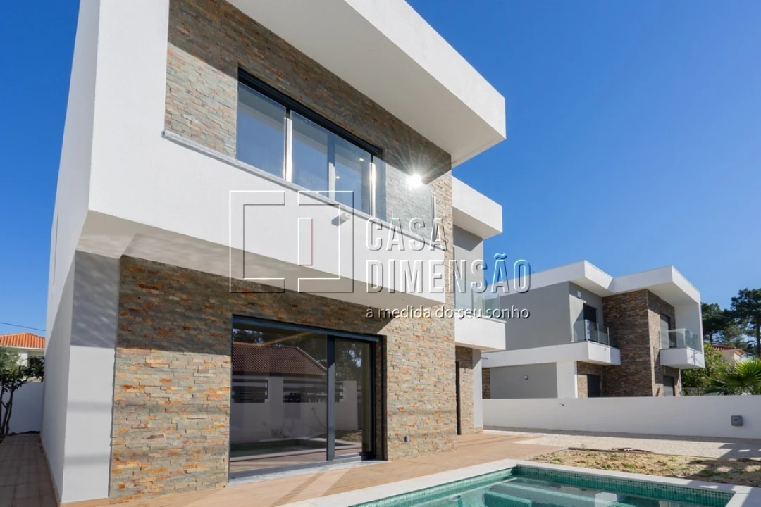 Moradia T4 para Venda em Charneca de Caparica e Sobreda Foto 81