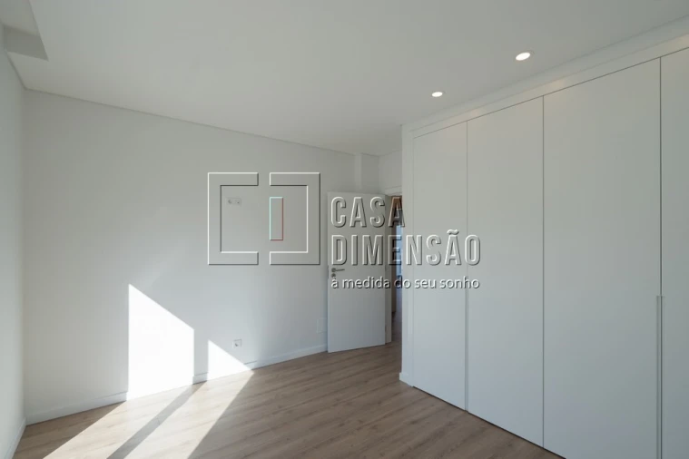 Moradia T4 para Venda em Charneca de Caparica e Sobreda Foto 54