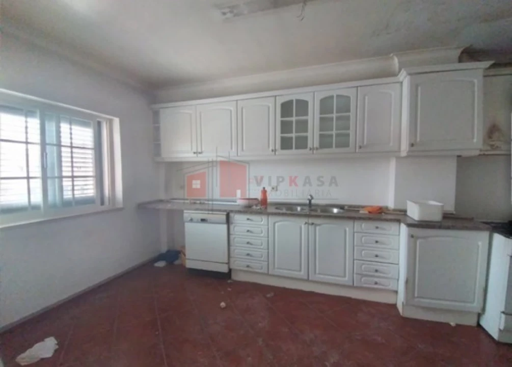 Moradia T7 para Venda em Rio de Mouro Foto 16
