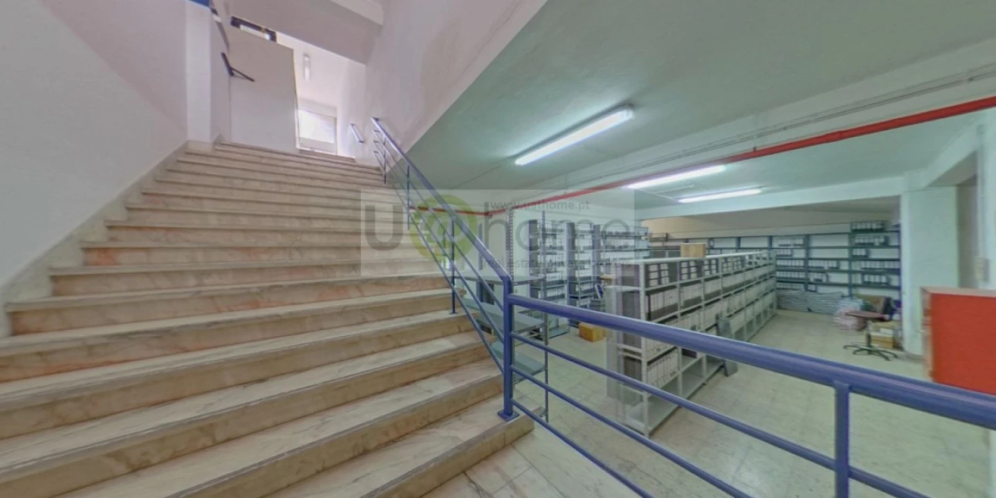 Loja para Arrendamento em Lumiar Foto 2