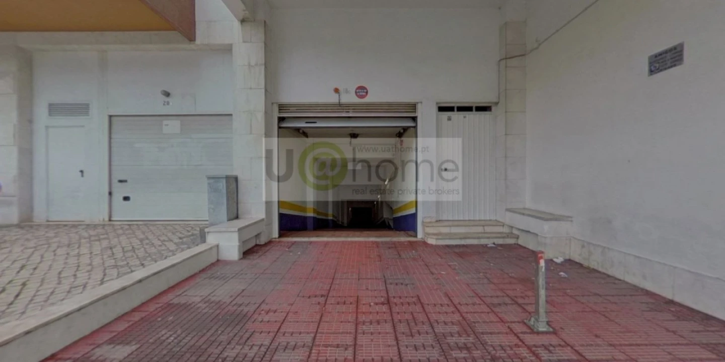 Loja para Arrendamento em Lumiar Foto 8