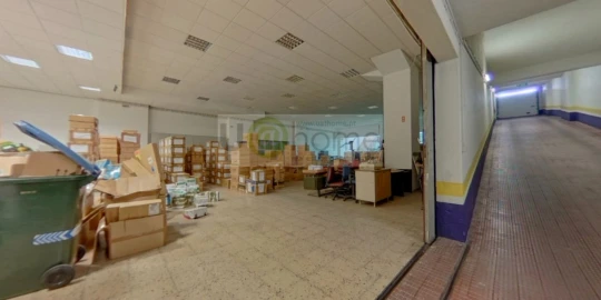 Loja para Arrendamento em Lumiar