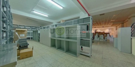 Loja para Arrendamento em Lumiar